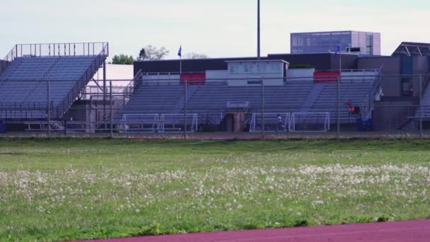 多伦多 加拿大安大略省 2022年5月11日 傍晚球场草坪 足球场和体育场 供游戏和活动用的空旷体育馆 — 图库视频影像