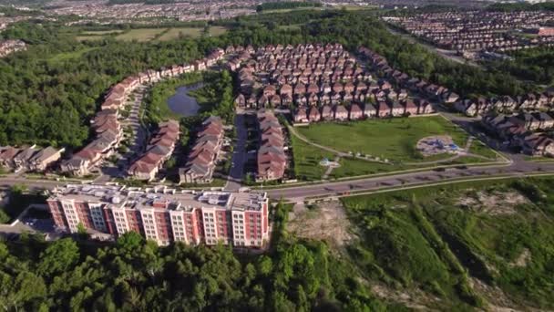 Вид Воздуха Американский Пригородный Район Жилые Одинокие Американские Семейные Дома — стоковое видео