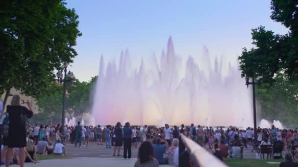 Spain Barcelona May 2022 Magic Singing Magic Fountains Montjuic People — Vídeos de Stock