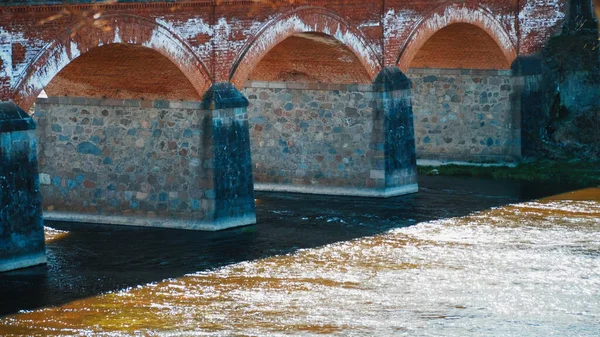 Uitzicht Rode Bakstenen Brug Langste Bakstenen Brug Europa Kuldiga Latvia — Stockfoto