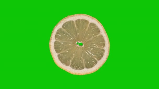 Lemon Kuning Terisolasi Pada Green Background Cut Whole Rekaman Berkualitas — Stok Video