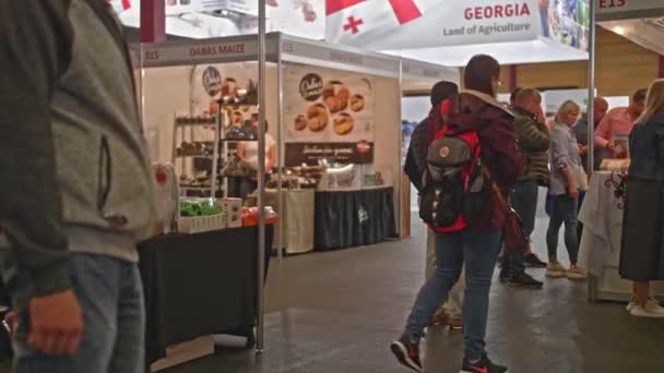 Выставка Продуктов Питания Технологий Riga Food Baltic Alcohol Высококачественные Кадры — стоковое видео