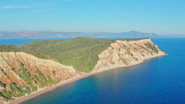 Top View Drone Flight Arkoudilas Beach Grécia Corfu Rocks Beach — Vídeo de Stock