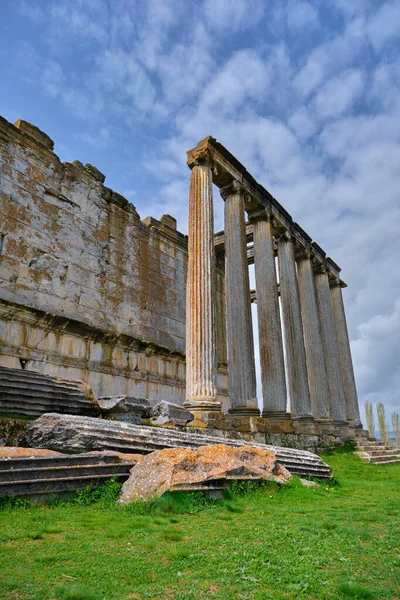 Aizanoi Starożytne Greckie Miasto Niski Kąt Temple Zeus Budynku Świątynia — Zdjęcie stockowe