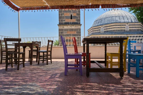 Empty Wooden Chairs Tables Roof Sheikh Matar Mosque Dubbed Four — Φωτογραφία Αρχείου