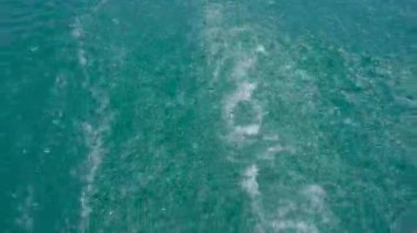 Fırat Nehri üzerinde tekne gezisi, Fırat Nehri üzerinde kayık kayması..