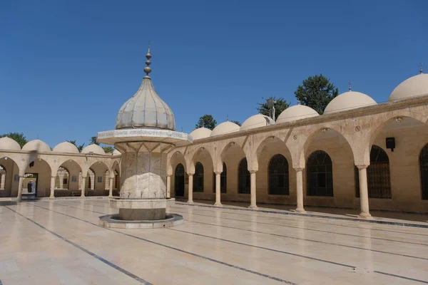 Ancient Mosque Yard Sanliurfa Turkey Mosque Made Limestone 2022 Sanliurfa — Fotografia de Stock
