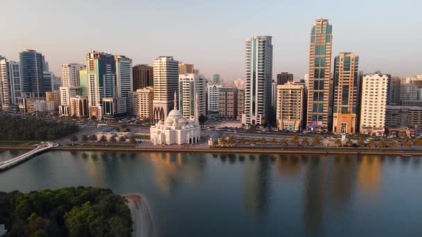 Letecký Pohled Emirát Sharjah Spojených Arabských Emirátů Nad Ostrovem Noor — Stock video
