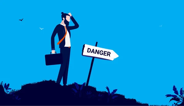 Üzleti Kockázatkezelés Üzletember Veszély Gondolkodás Gondolkodás Felé Mutató Jel Előtt — Stock Vector