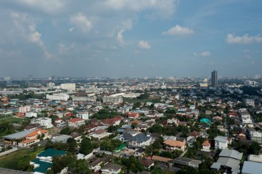 Nonthaburi, Tayland 'da uçan drone' dan havacılık şehri manzarası.