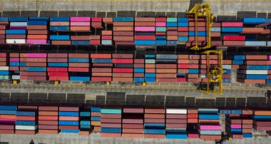 Hava manzaralı konteynır uluslararası nakliye, lojistik otobüsler