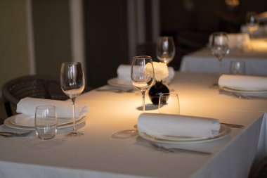 Bokeh ile boş cam su