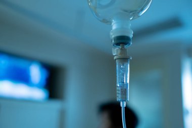 İntravenöz için sodyum klorür solüsyonu, tuzlu su, tıbbi tedavi, salin damar yolu.