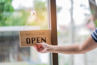 arka gruplandırma ile açık etiketi kapat