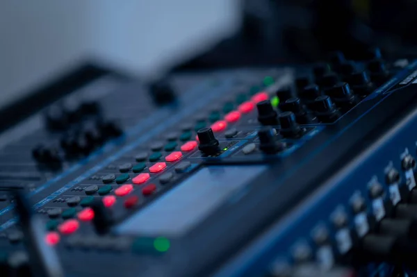 Verificação Som Para Concerto Mixer Control Engenheiro Música Bastidores — Fotografia de Stock