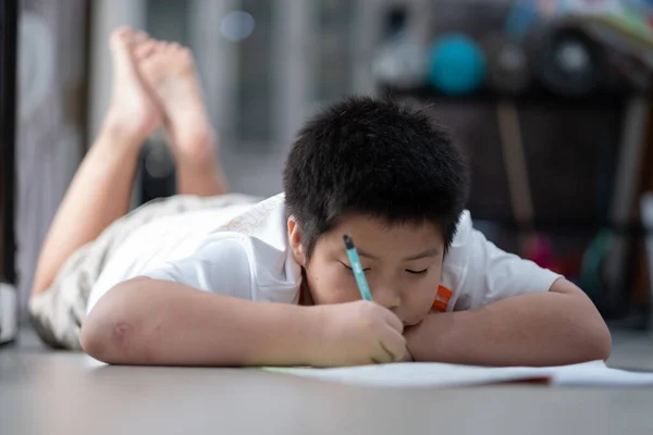 Ragazzo Che Compiti Bambino Che Scrive Carta Concetto Istruzione Torna — Foto Stock