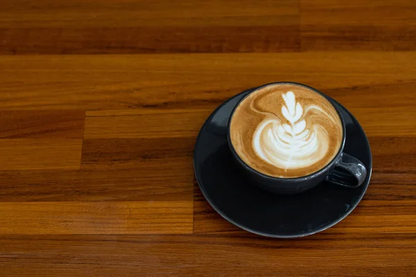 Café Caliente Arte Latte Mesa Madera Relajarse Tim —  Fotos de Stock