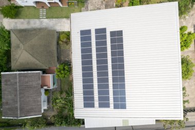 Çatıdaki güneş pilleri, powe kaydedin