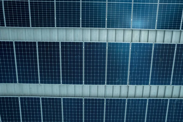 Solarzellen Auf Dem Dach Speichern Das Powe — Stockfoto