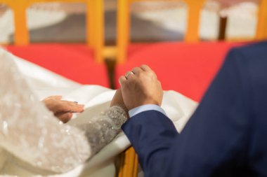 Birlikte aşk çifti, romantik ve mutlu konsept, düğün çifti, damat ve gelin han