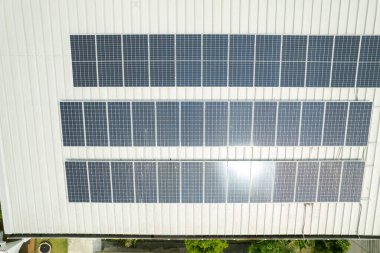 Çatıdaki güneş pilleri, powe kaydedin