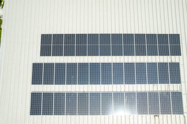 Çatıdaki güneş pilleri, powe kaydedin