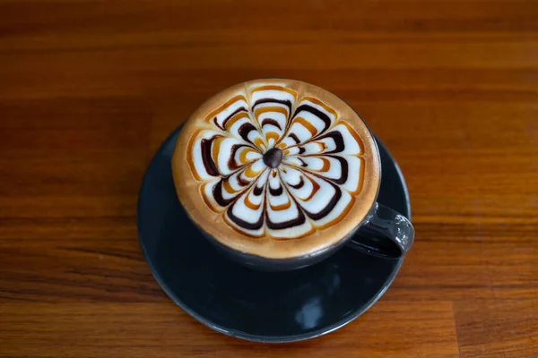 Heißer Latte Art Kaffee Auf Dem Tisch Entspannende Zeit — Stockfoto