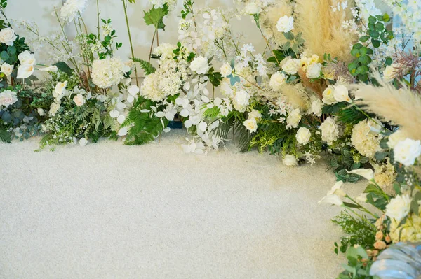 Svatební Pozadí Svatební Květinová Výzdoba Růžová Stěna Barevné Pozadí Čerstvá — Stock fotografie