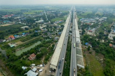 Otoyol manzarası, araba, yol manzarası, ulaşım.