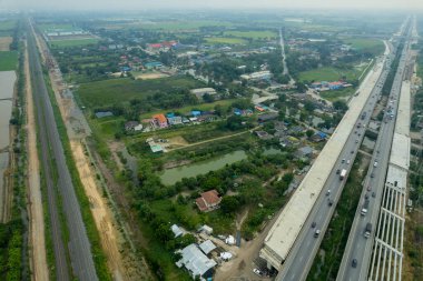 Otoyol manzarası, araba, yol manzarası, ulaşım.