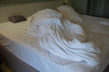 beyaz yatak arka planı, uykudan sonra, kirli