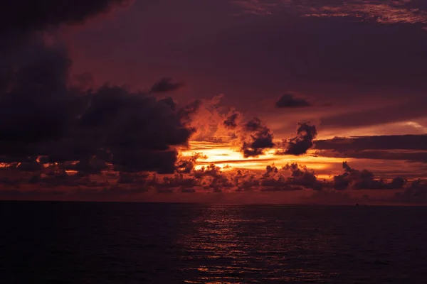 Coucher Soleil Avec Nuages Fond Heure Été Beau — Photo