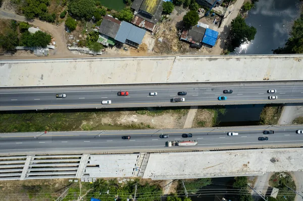 車や道路の上からの眺め交通機関 — ストック写真