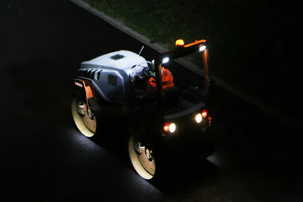 Trabajos Reparación Carreteras Por Noche Máquinas Modernas Para Reparación Pavimentación —  Fotos de Stock