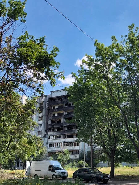 2022 Ucrânia Kharkiv Guerra Rússia Contra Ucrânia Edifício Residencial Arranha — Fotografia de Stock