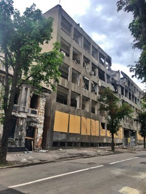 23.06.2022 Ukrayna, Harkov. Ukrayna 'da savaş. Roket saldırısından yıkılmış bir ev. Ukrayna için dua edelim, Ukrayna 'daki savaşı durduralım.!