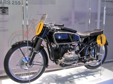 26.07.2013, Almanya, Münih, BMW Müzesi: BMW World 'de 1938 BMW RS 255 sergilenmektedir. Yüksek kalite fotoğraf