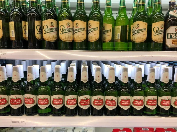 2022 Ukraine Kharkov Supermarket Shelf Different Types Beer Drinks Various — ストック写真