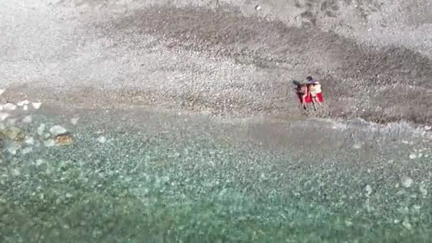 Praia Turistas Banhos Sol Praia Vista Aérea — Vídeo de Stock