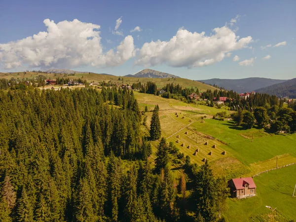 Vesnice Horách Ukrajina Karpaty Letecký Pohled — Stock fotografie