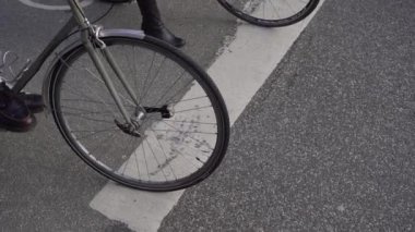 Bakayım. Bakayım. DENMARK - 20 Şubat 2022. Kopenhag 'da bisiklet nakliyesi.