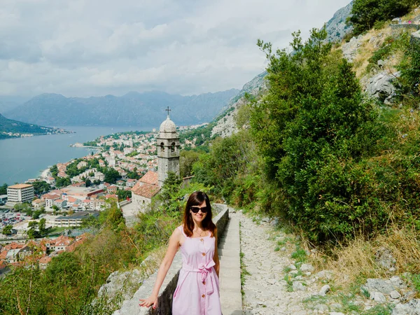 Seyahat et. Antik Kotor şehri. Karadağ. Hava görünümü.