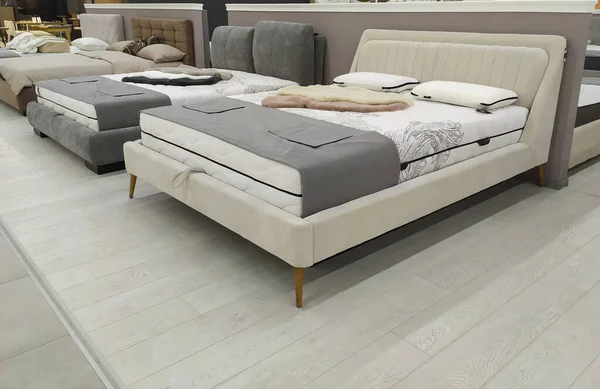 Modern Luxus Ágyak Plázában Bútorbolt Ágyak Kanapék Értékesítése — Stock Fotó