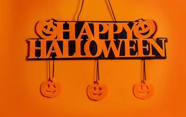 Signboard Van Vilt Happy Halloween Een Oranje Achtergrond — Stockfoto