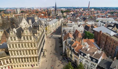 Bölgenin tipik mimarisinin görüldüğü Belçika 'nın Gent bölgesinin havadan görünüşü.