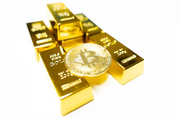 Bitcoin Goldmünze Mit Goldbarren Kryptowährungskonzept Virtuelle Währung Bitcoin Begehrenswert Wie — Stockfoto