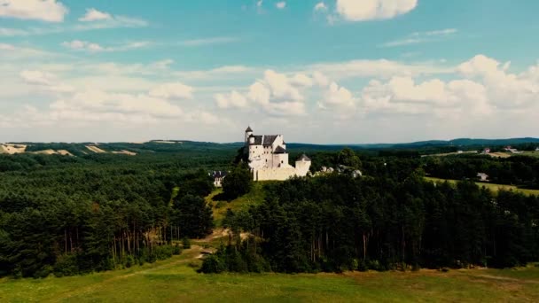 Утренний Вид Воздуха Средневековый Королевский Замок Боболице Польше Высококачественные Кадры — стоковое видео