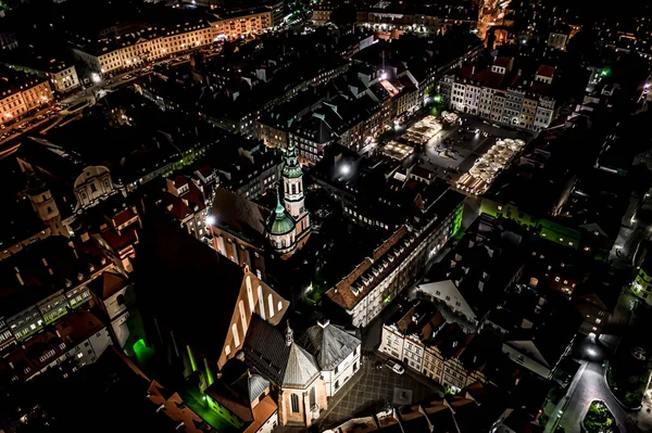 Vista Aérea Edifícios Antigos Castelos Uma Igreja Cidade Velha Varsóvia — Fotografia de Stock