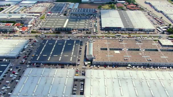 Aerial Footage Large Shopping Centre Car Parks Located City — Stock Video