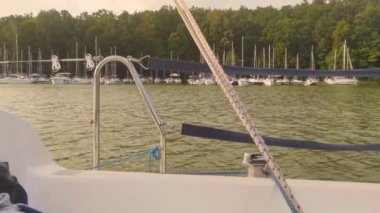 Yelkenli yat tekne okyanus su, açık hava yaşam tarzı. Lüks.